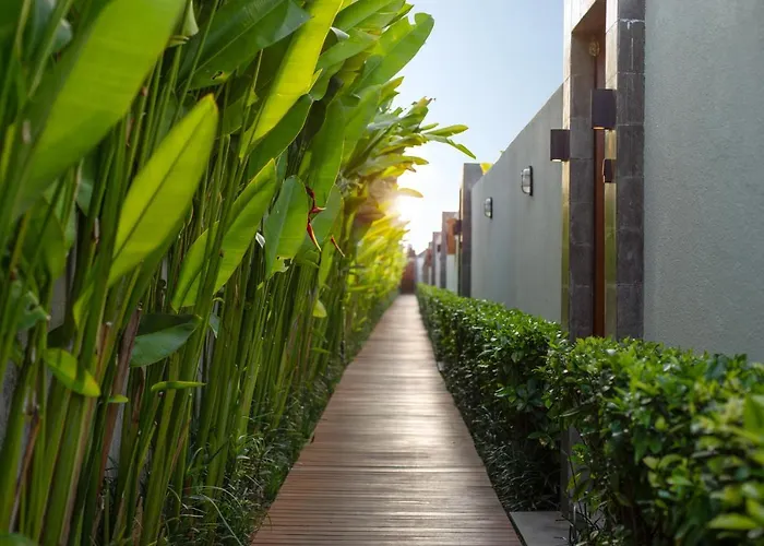 The Claremont Villas, Collection By Portier * スミニャック